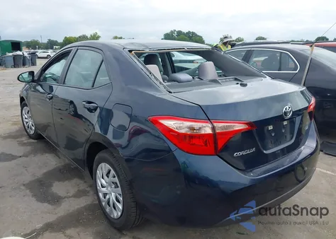 2018 Toyota Corolla Le z USA, uszkodzony, nr VIN 5YFBURHE4JP834880